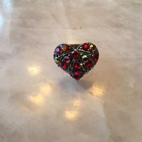 CRYSTAL HEART Ring w Adjustable Metal Band - Picture 4 of 8